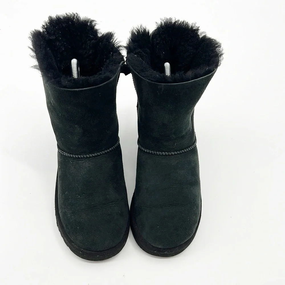 Ugg Mini Bailey Bow Black size 4